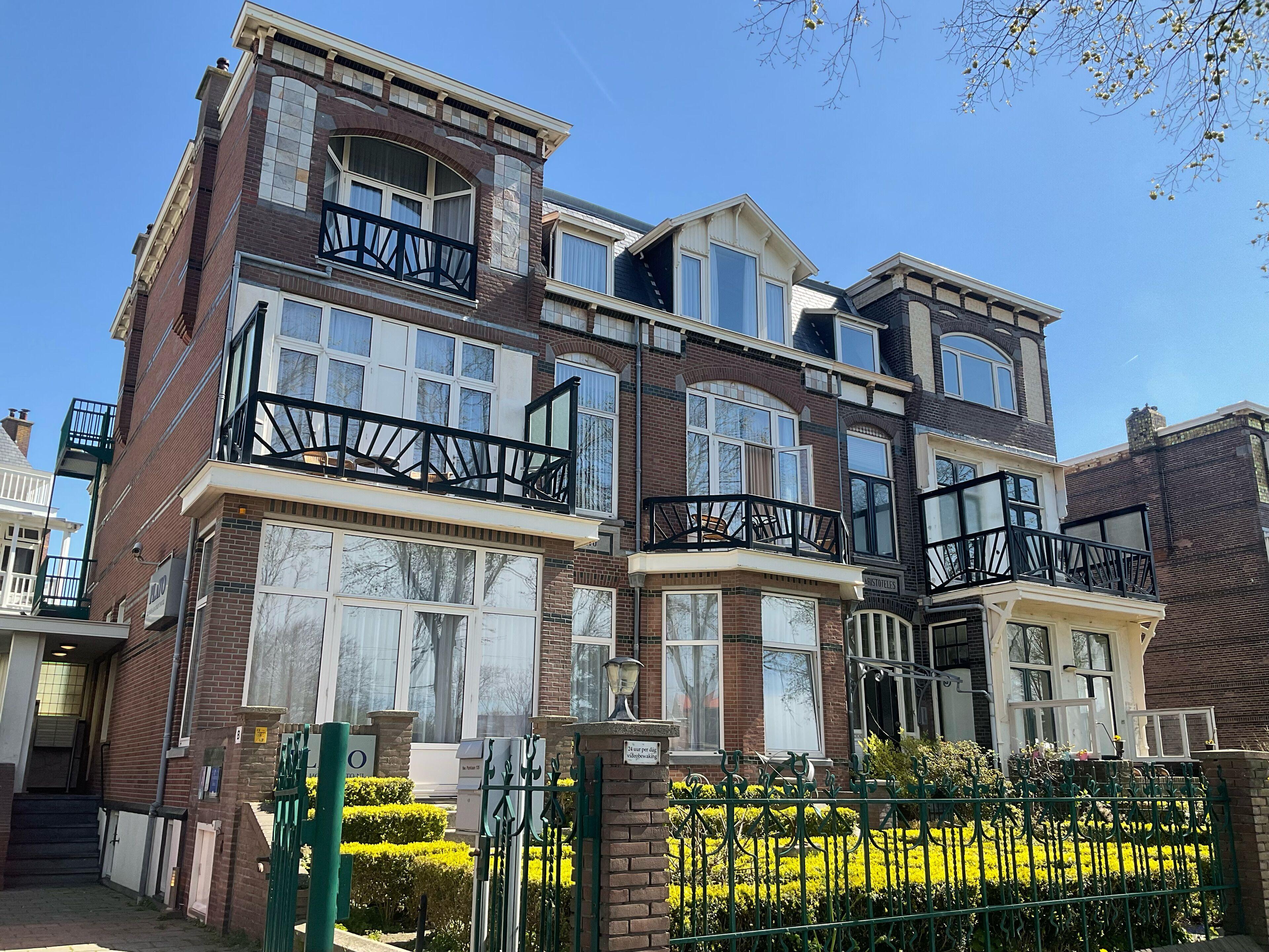 Plato By Hofstad Studio's Den Haag