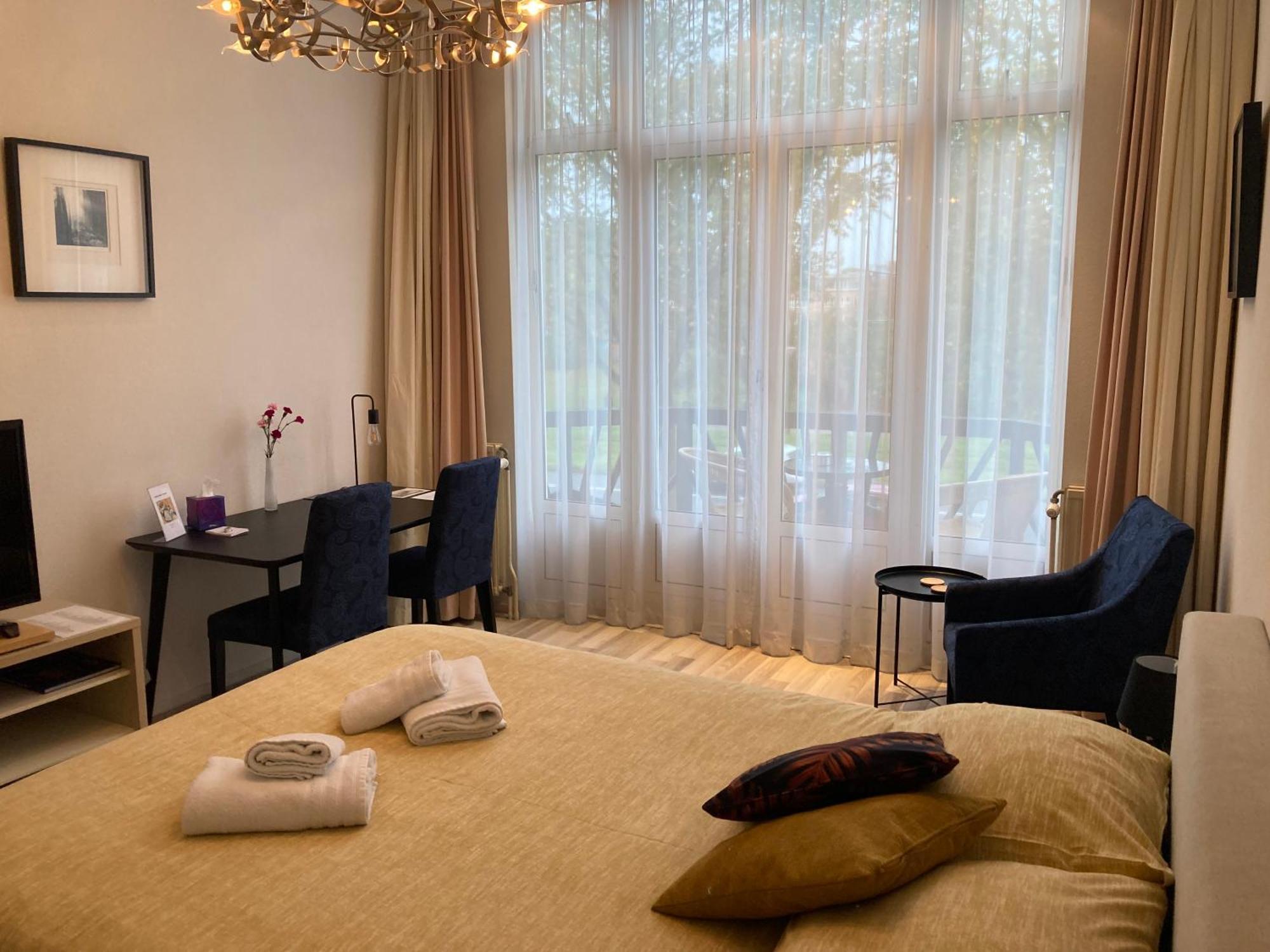 Aparthotel Plato By Hofstad Studio's The Hague